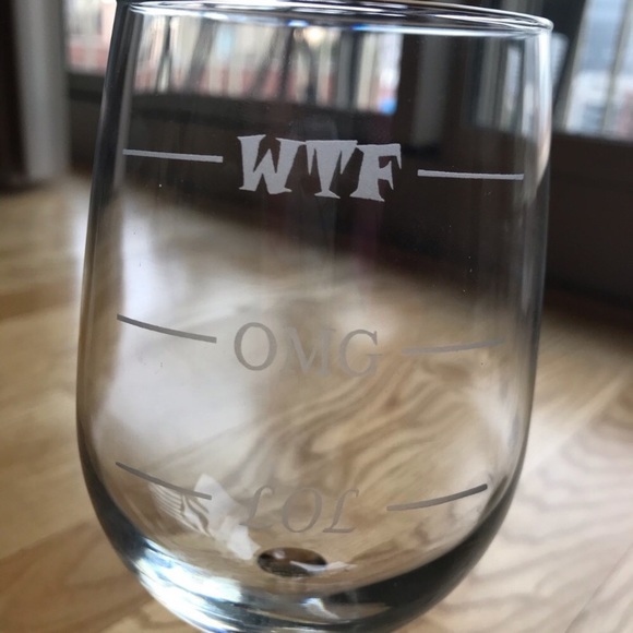 Wine Glass with Levels for WTF OMG & LOL - Picture 2 of 2
